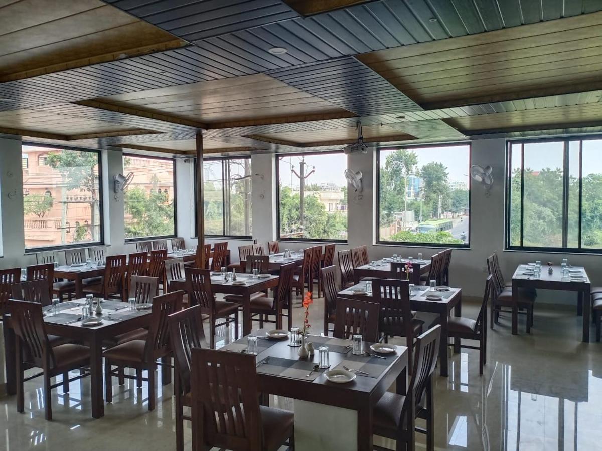 Hotel Paradise Inn Udaipur Exterior foto
